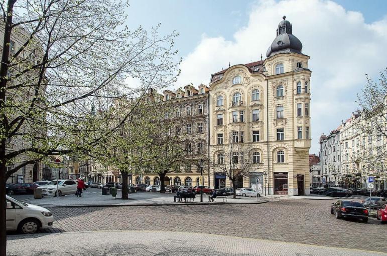 Large And Modern Apartment In The Heart Of Praga Exterior foto