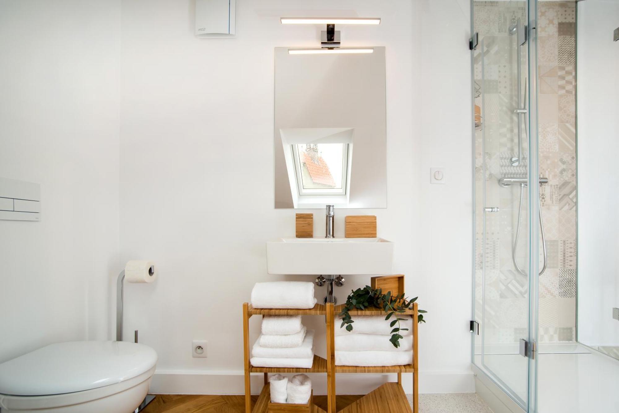 Large And Modern Apartment In The Heart Of Praga Exterior foto
